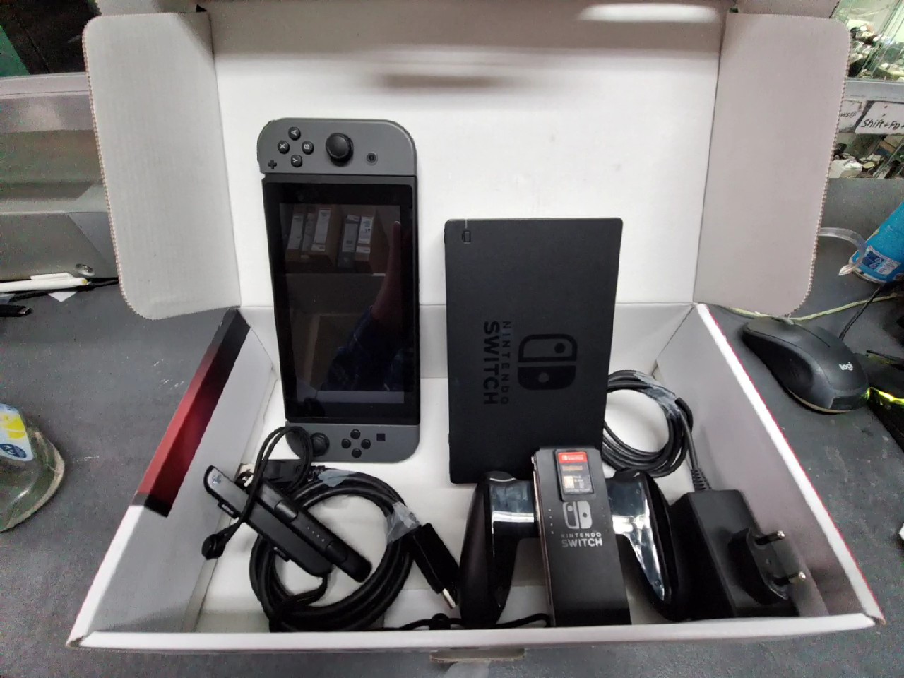 Nintendo Switch, mit Originalverpackung, Konsole mit dem düsteren Action-Adventure Spiel Blasphemous 2. | Zustand: Sehr Gut | Farbe: schwarz – Bild 3