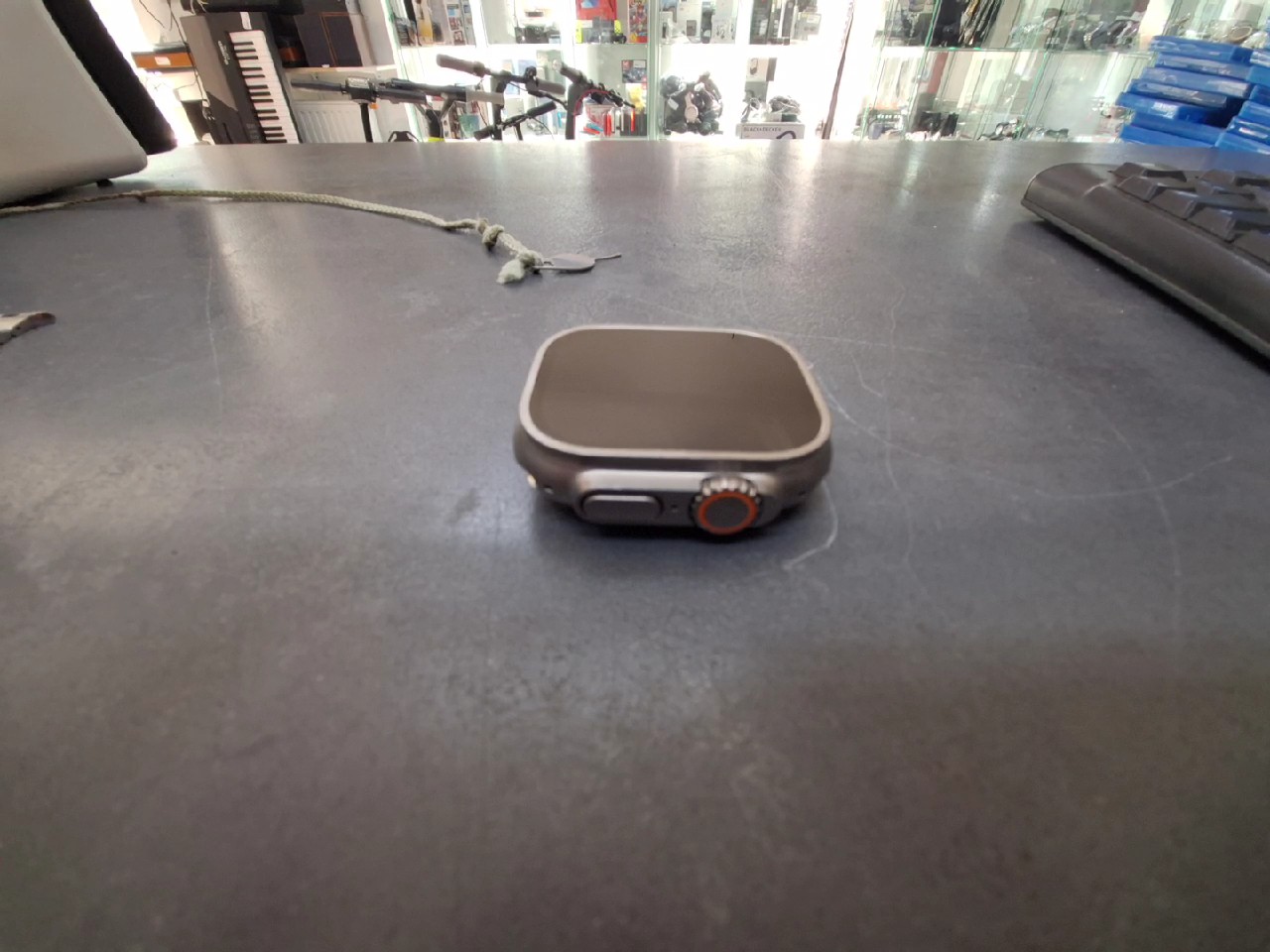 Apple Watch Ultra 2 49mm (GPS+Cellular), Titangehäuse mit Stahl-Armband, Ladekabel. Aku 100% | Zustand: Sehr Gut – Bild 5