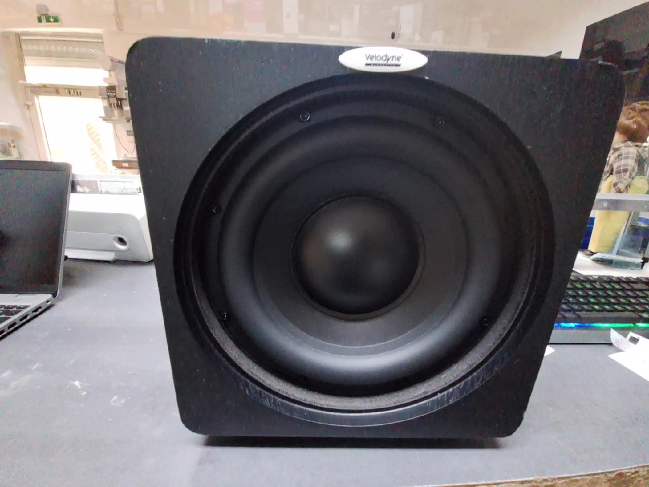 Velodyne DB-10 Deep Blue 10, Aktiver Subwoofer mit 10-Zoll-Treiber und 350W RMS Leistung | Zustand: Gut – Bild 2