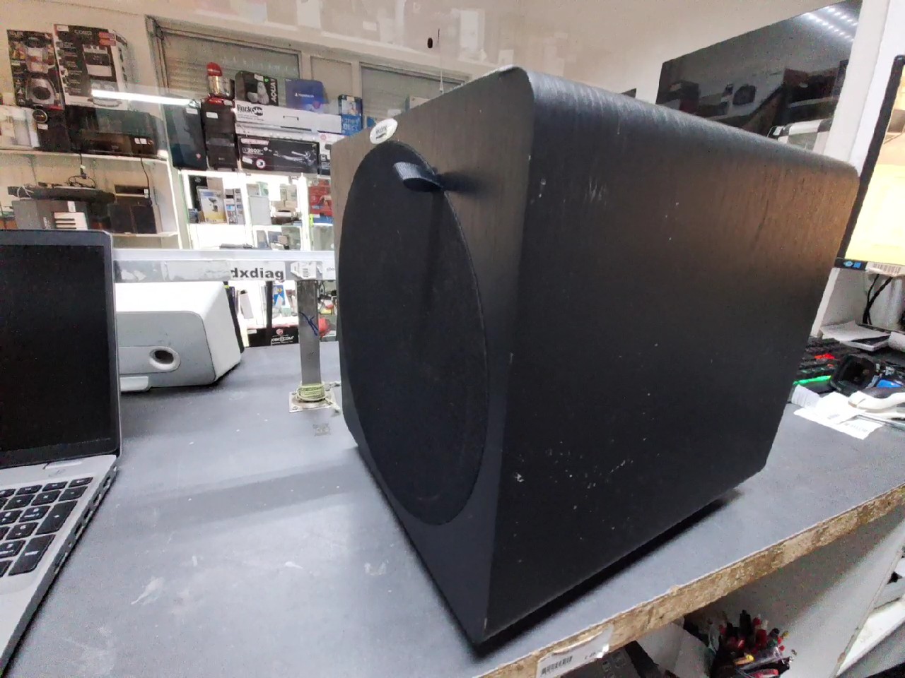 Velodyne DB-10 Deep Blue 10, Aktiver Subwoofer mit 10-Zoll-Treiber und 350W RMS Leistung | Zustand: Gut – Bild 4