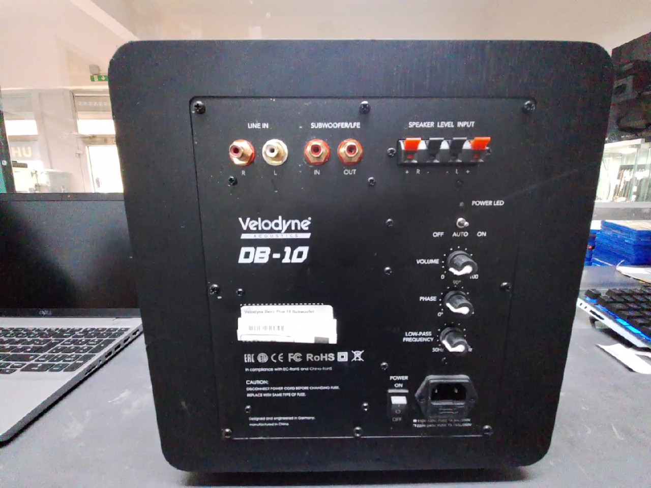 Velodyne DB-10 Deep Blue 10, Aktiver Subwoofer mit 10-Zoll-Treiber und 350W RMS Leistung | Zustand: Gut – Bild 5