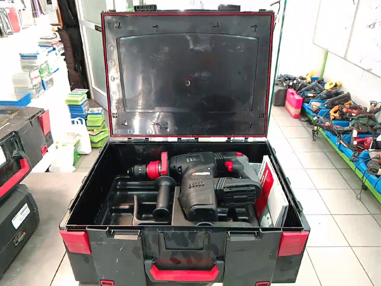 Würth H 28-MAS, Akku-Bohrhammer vibrationsgedämpft, ohne Akku und Ladegerät, Koffer dabei | Zustand: Sehr Gut