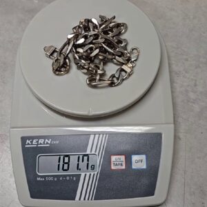 Silber Kette Figaro 18.1g, Figaro-Gliederkette aus Silber, Gewicht 18,1 Gramm, Karabinerverschluss. | Zustand: Gut | Farbe: silber
