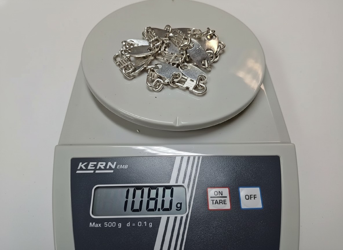 Silber Kette 108g, Silberkette mit ovalen Gliedern, Gewicht 108,0 g, auf Waage gezeigt. | Zustand: Sehr Gut | Farbe: silber