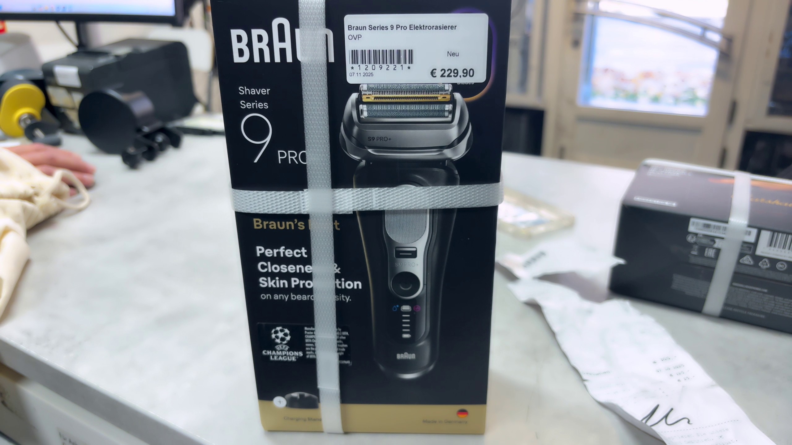 Braun Series 9 Pro Elektrorasierer, ovp, Nass- und Trockenrasierer mit Pro-Lift Trimmer und Sonic Technologie. | Zustand: Neu – Bild 3
