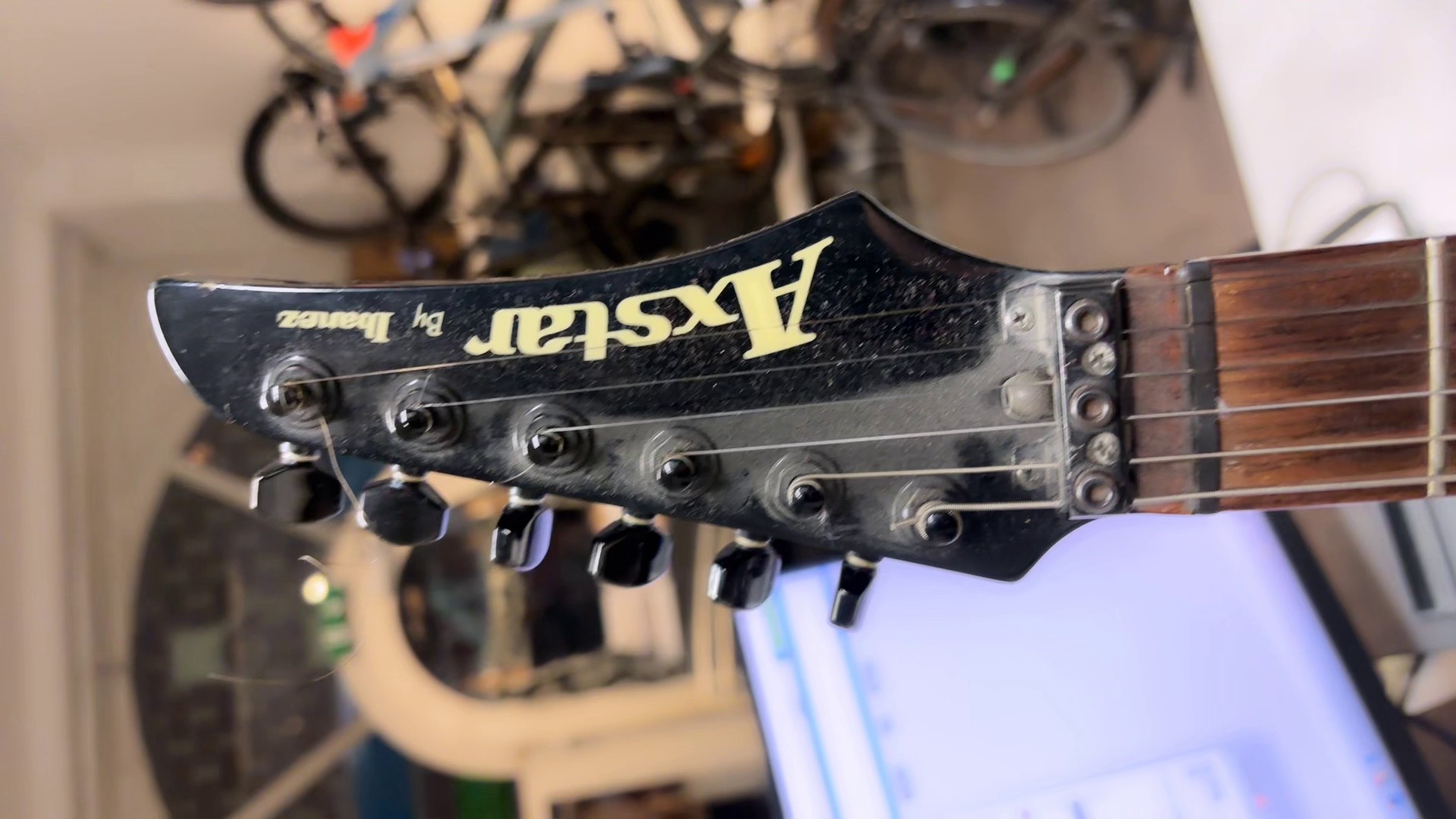 Ibanez Axstar AX30 Schwarz, E-Gitarre, Made in Japan, mit Tasche, Baujahr unbekannt, guter gebrauchter Zustand. | Zustand: In Ordnung