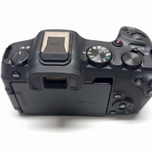 Canon EOS R8, 2023, Schwarz, Mit 6 Akkus, Ladegerät, Ladestation und OVP. shutter count:12761. | Zustand: Sehr Gut