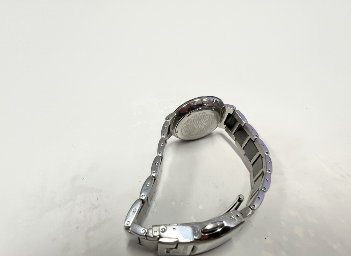 Jacques Lemans Ceramic Damen Schwarz, Quarzuhr mit Edelstahl | Keramik-Armband, sichtbare Kratzer an der Schließe. | Zustand: Gebraucht | Farbe: schwarz – Bild 2