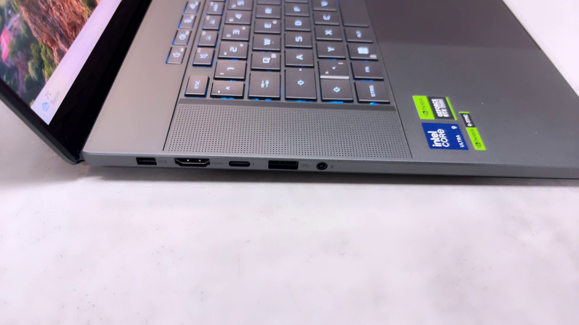 Asus ROG Zephyrus G16 GU605MY 2024, Intel Core Ultra 9, 32GB RAM, 2TB SSD, RTX 4090 16GB, DE-Tastatur | OVP | Zustand: Sehr Gut – Bild 4