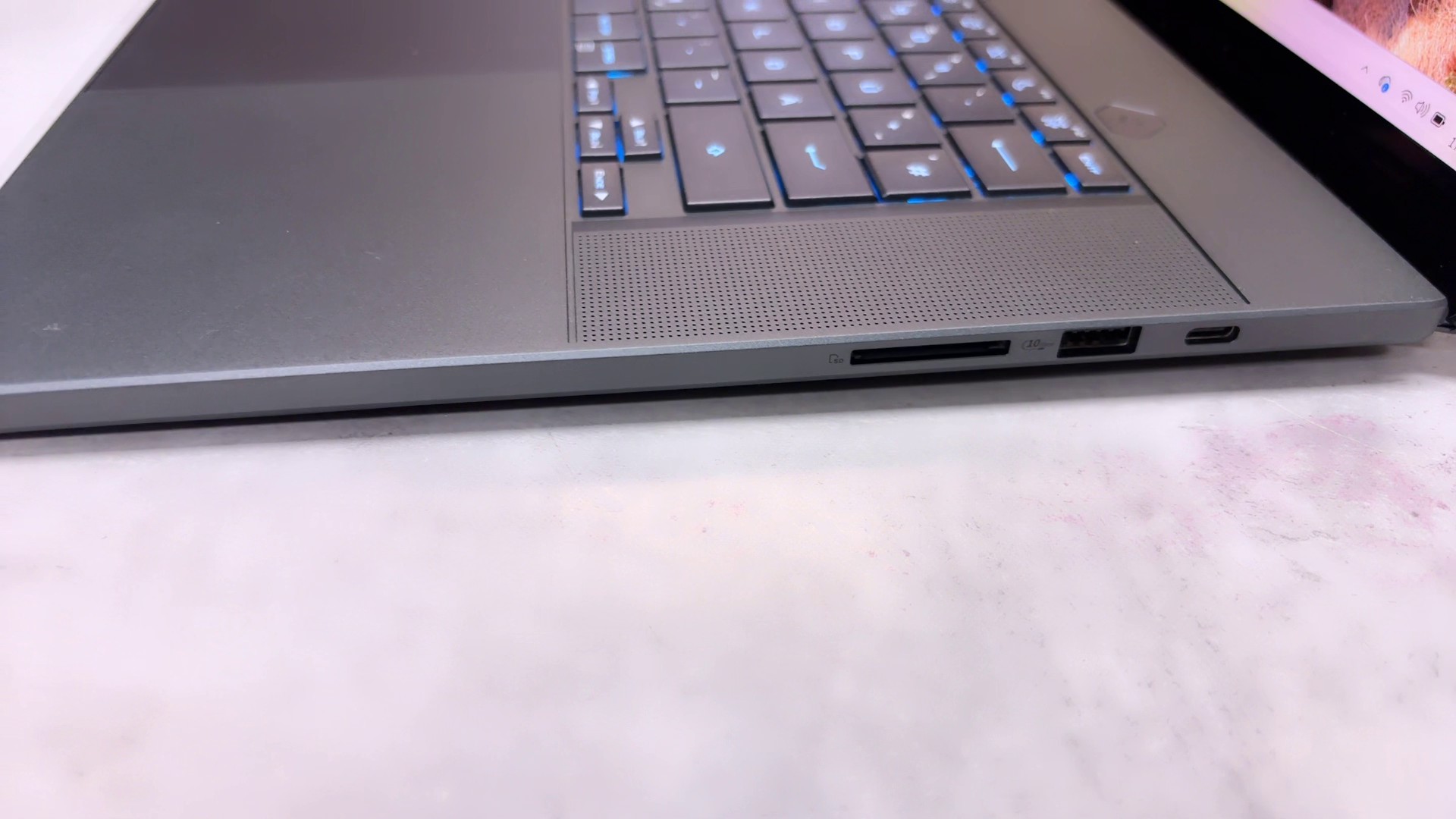 Asus ROG Zephyrus G16 GU605MY 2024, Intel Core Ultra 9, 32GB RAM, 2TB SSD, RTX 4090 16GB, DE-Tastatur | OVP | Zustand: Sehr Gut – Bild 5