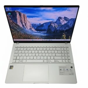 ASUS Vivobook S 15 S5507 Silber, Snapdragon X Elite, 16GB RAM, 1TB SSD, 120Hz OLED Display, Copilot+ PC | Zustand: Sehr Gut