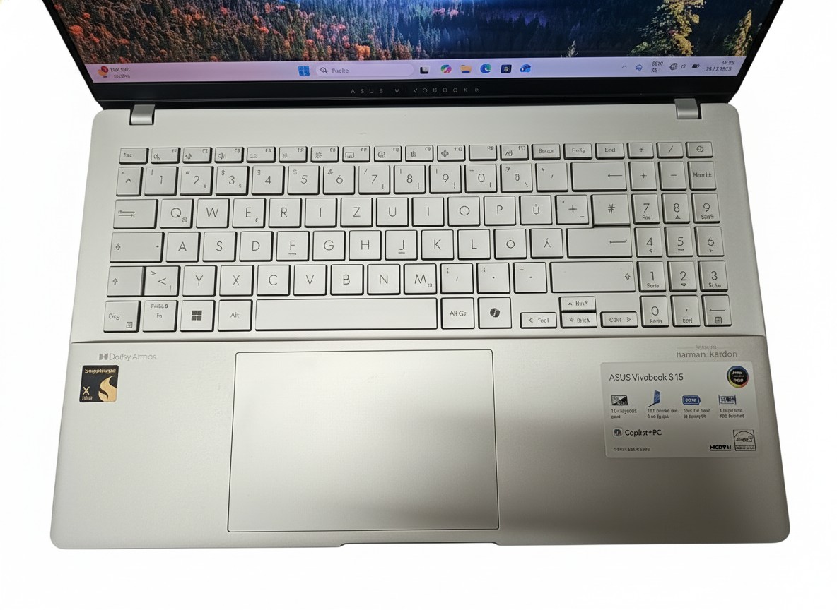 ASUS Vivobook S 15 S5507 Silber, Snapdragon X Elite, 16GB RAM, 1TB SSD, 120Hz OLED Display, Copilot+ PC | Zustand: Sehr Gut – Bild 5