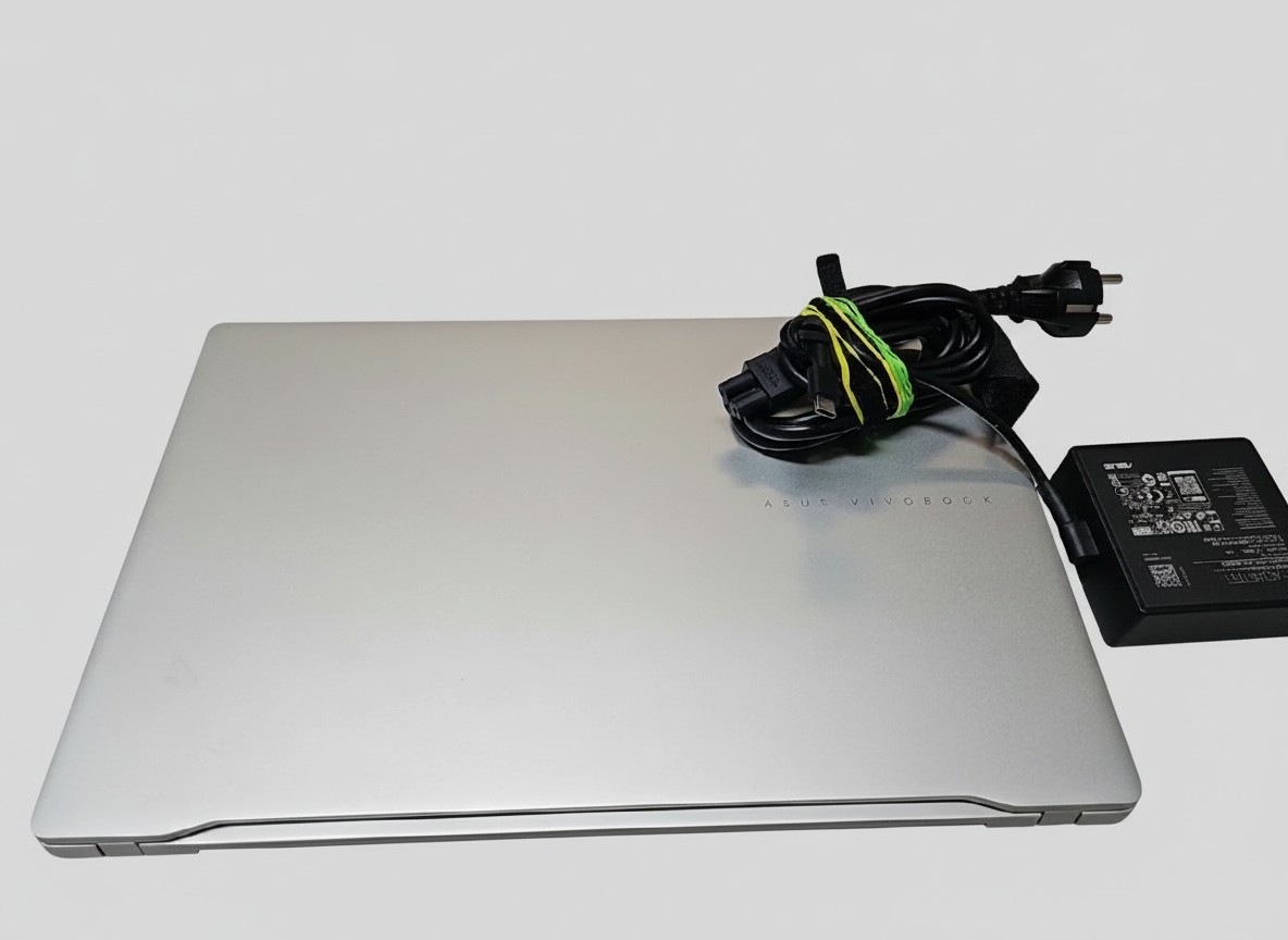 ASUS Vivobook S 15 S5507 Silber, Snapdragon X Elite, 16GB RAM, 1TB SSD, 120Hz OLED Display, Copilot+ PC | Zustand: Sehr Gut – Bild 6