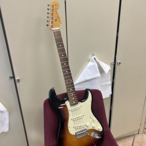 Fender Classic Series '60s Stratocaster, Made in Mexico (MIM), Baujahr 2010, 3-Color Sunburst, ohne Gigbag. | Zustand: Gut