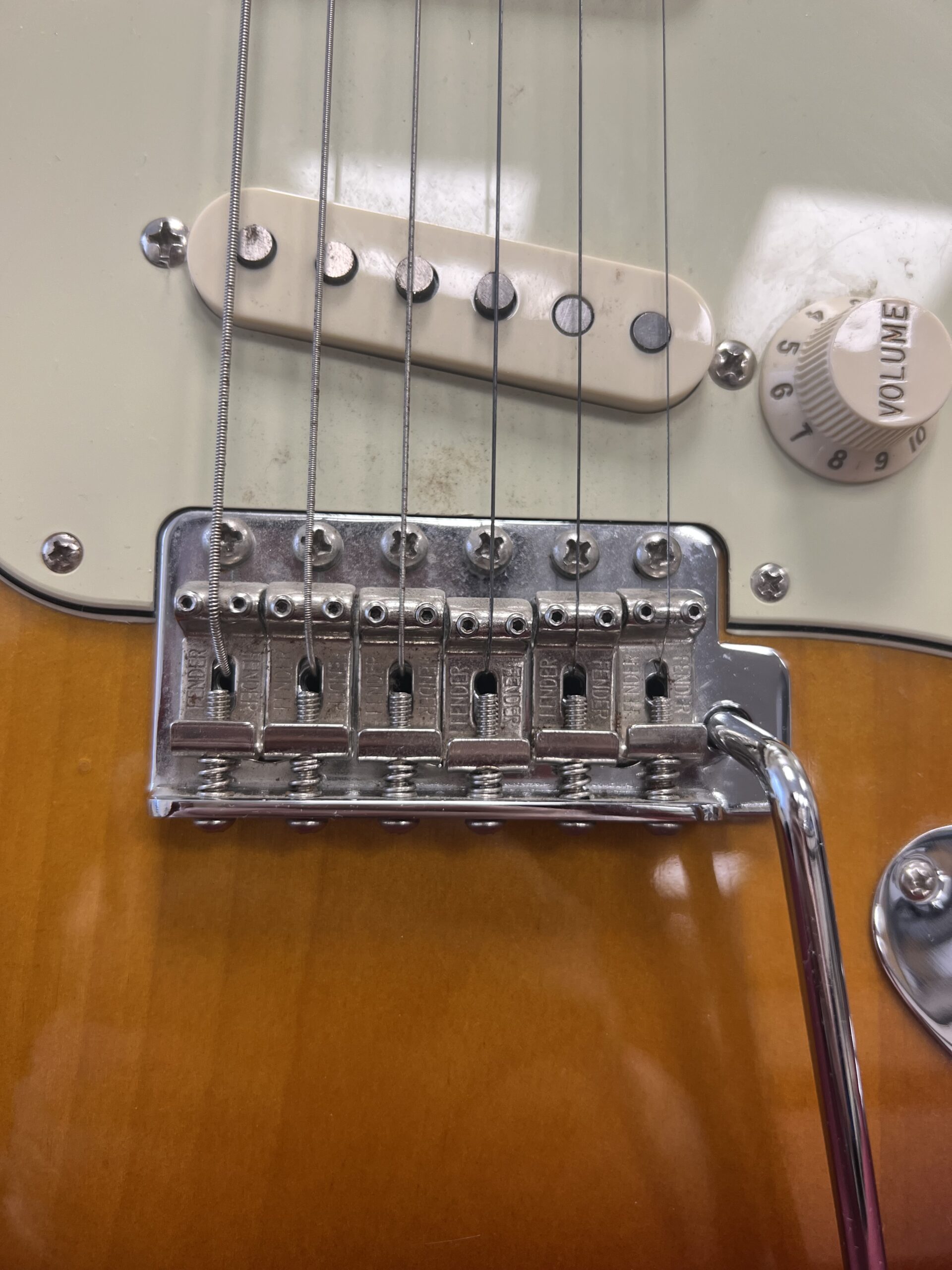 Fender Classic Series '60s Stratocaster, Made in Mexico (MIM), Baujahr 2010, 3-Color Sunburst, ohne Gigbag. | Zustand: Gut – Bild 6