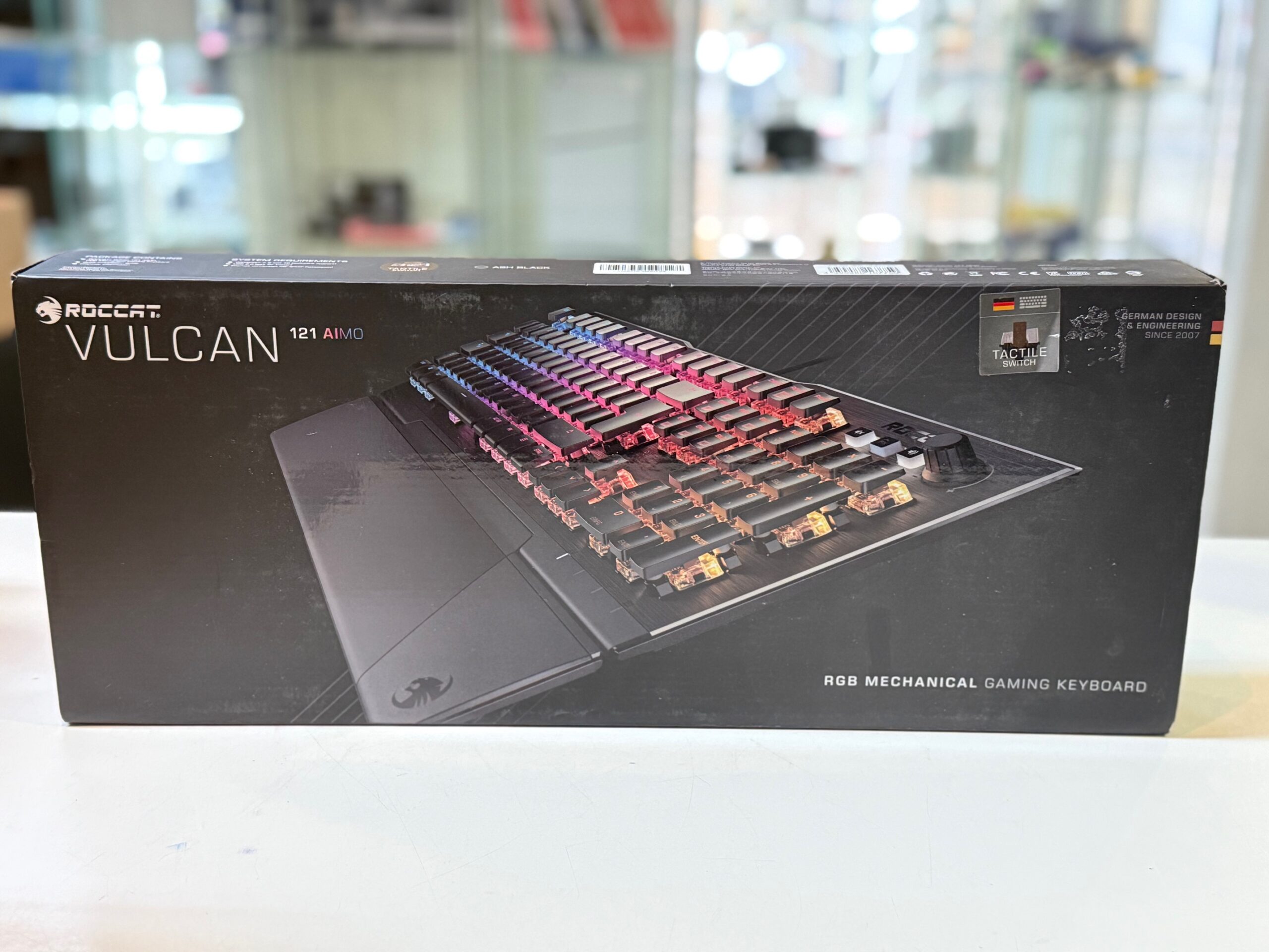 Roccat Vulcan 121 AIMO, Mechanische Gaming Tastatur mit RGB, Handballenauflage, Aluminiumoberfläche. | Zustand: Neu – Bild 2