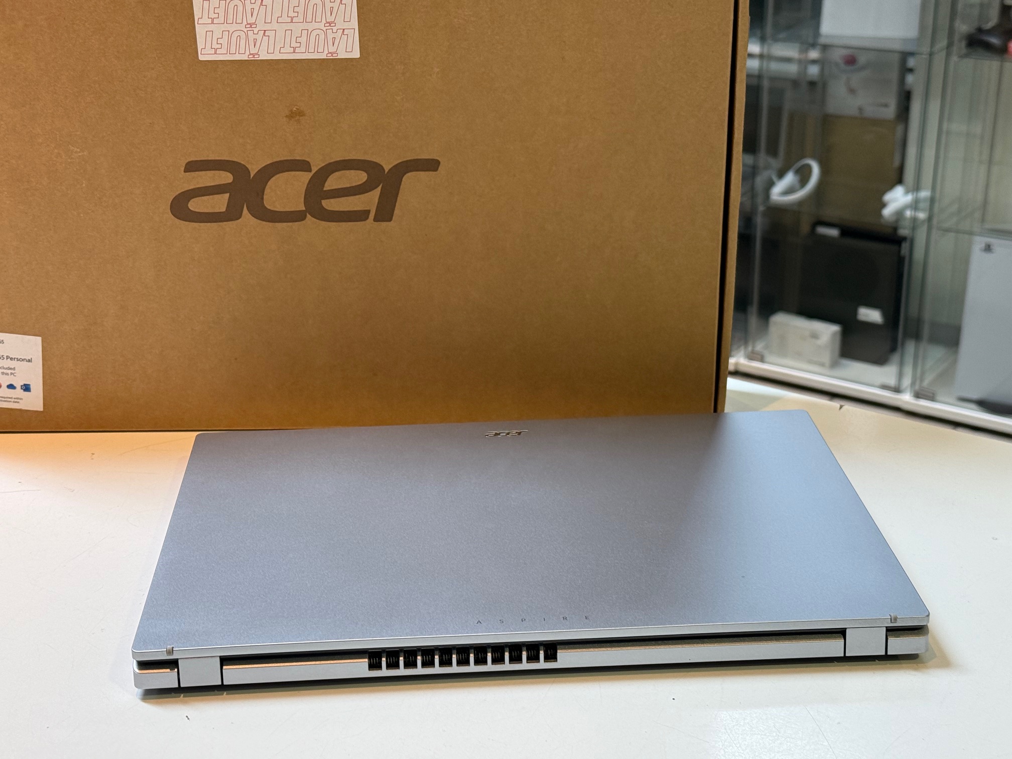 Acer Aspire AG15-31P, intel n100 | 4gb ram | 128gb ssd | windows 11 | mit verpackung | ladegerät | Zustand: Sehr Gut – Bild 3