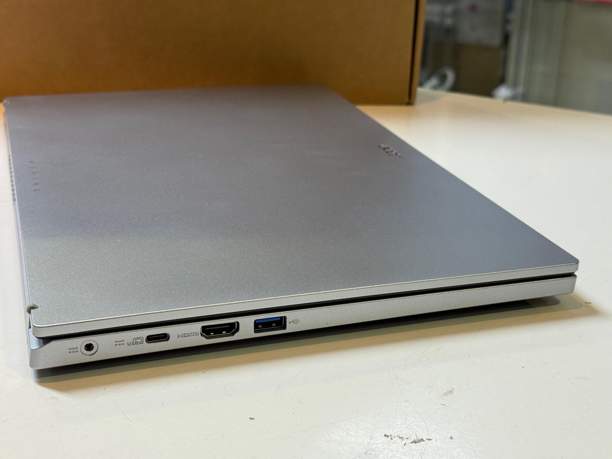 Acer Aspire AG15-31P, intel n100 | 4gb ram | 128gb ssd | windows 11 | mit verpackung | ladegerät | Zustand: Sehr Gut – Bild 4