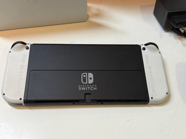 Nintendo Switch OLED, Mit Verpackung | Dockingstation | Ladegerät | HDMI | Rechnung von Mediamarkt | Zustand: Sehr Gut | Farbe: weiss – Bild 4