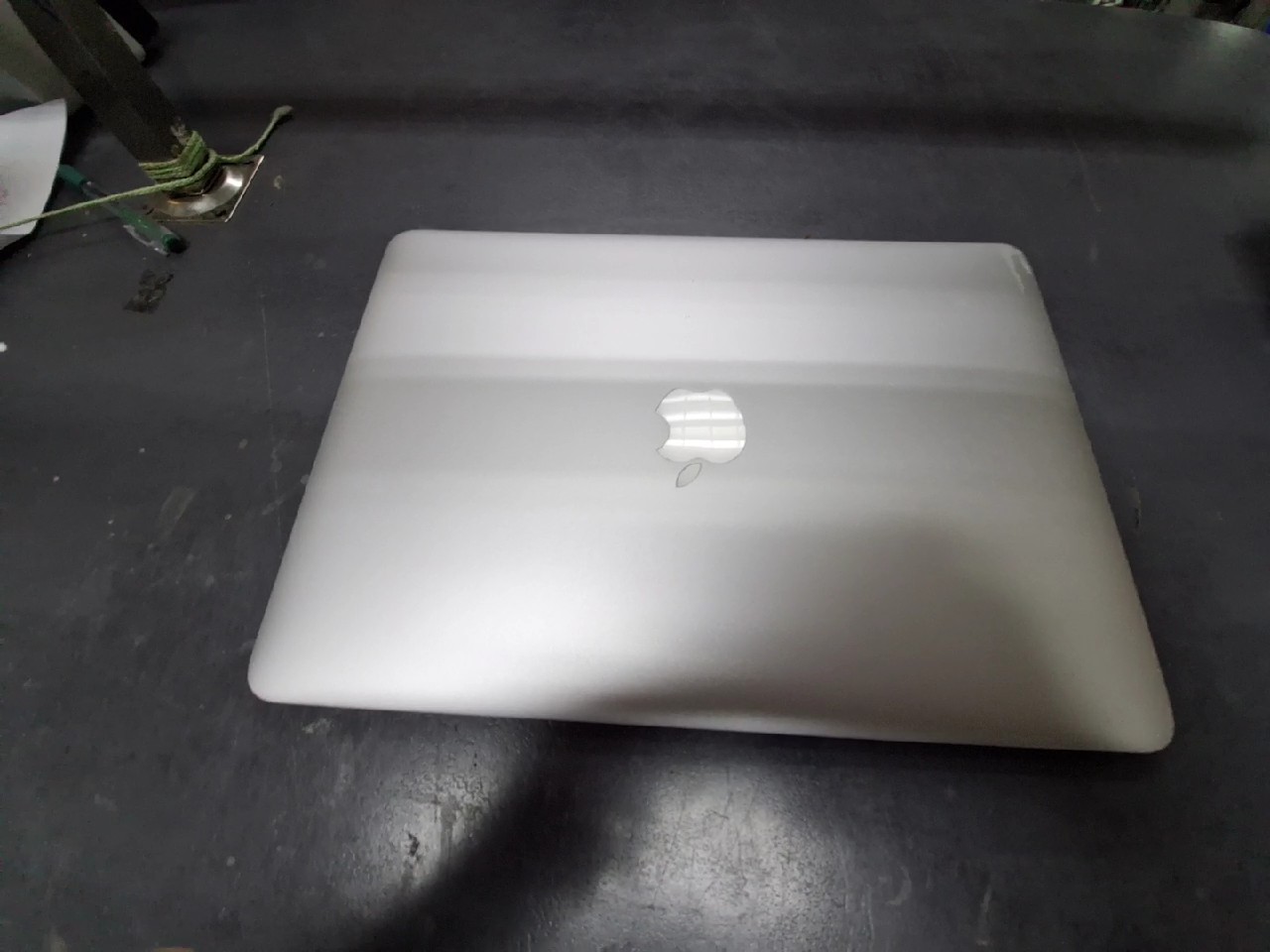 Apple MacBook Air 13 2017 Silber, i5, 8GB RAM, 128GB SSD, Zyklen 192, Tastatur EN | Arabisch. | Zustand: Gut – Bild 4