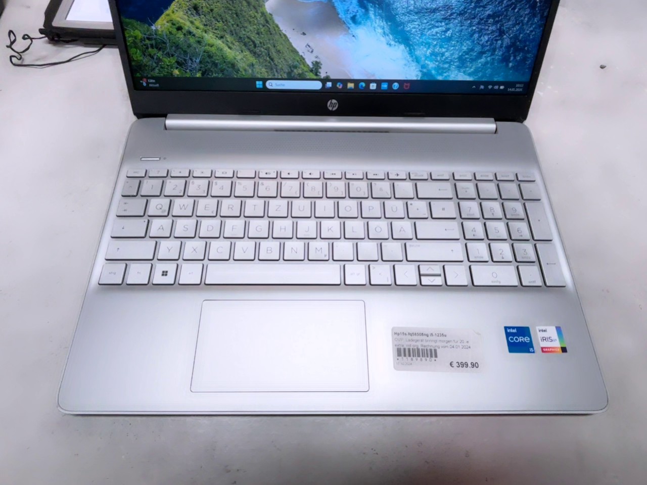 HP 15s-fq i5-1235U/16GB/512GB/OVP, Silbernes Notebook der HP 15s-fq Serie mit i5-1235U, 16GB RAM, 512GB SSD und Originalverpackung. | Zustand: Gut – Bild 2