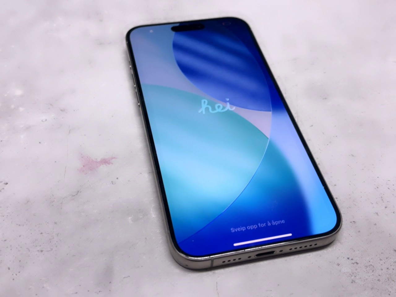 iPhone 15 Pro Max 256GB, A17 Pro Chip, 6,7 | SimLock: Frei | Zustand: Gut | Farbe: silber | Akku: 83% – Bild 4