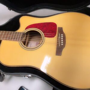 Takamine GD93CE-NAT inkl. Koffer, Akustik-Gitarre mit Cutaway, Solid Spruce Top, TK-40D Preamp, Natural Finish. | Zustand: Sehr Gut