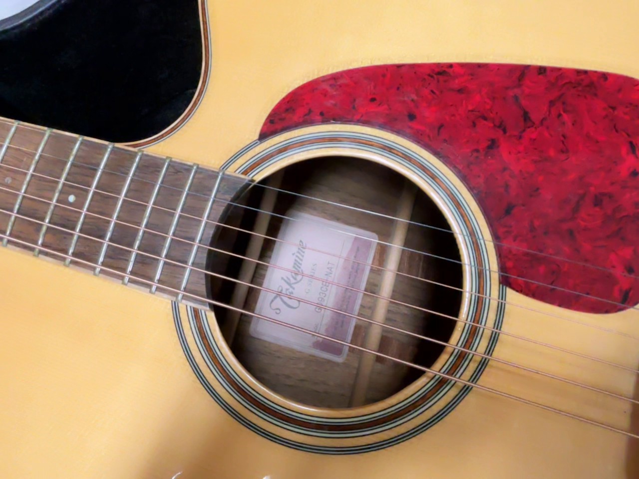 Takamine GD93CE-NAT inkl. Koffer, Akustik-Gitarre mit Cutaway, Solid Spruce Top, TK-40D Preamp, Natural Finish. | Zustand: Sehr Gut – Bild 2