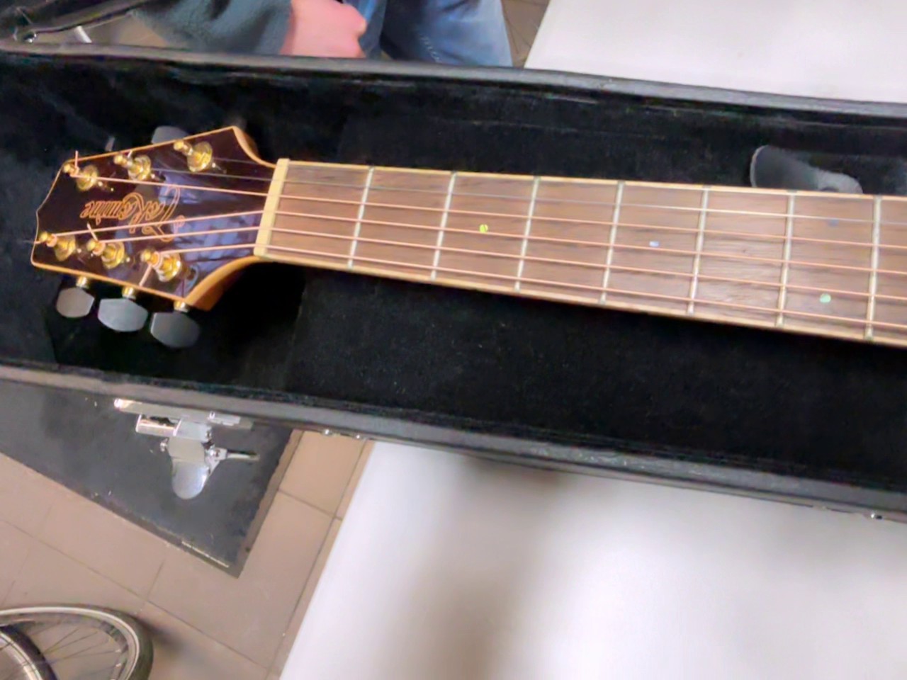 Takamine GD93CE-NAT inkl. Koffer, Akustik-Gitarre mit Cutaway, Solid Spruce Top, TK-40D Preamp, Natural Finish. | Zustand: Sehr Gut – Bild 3