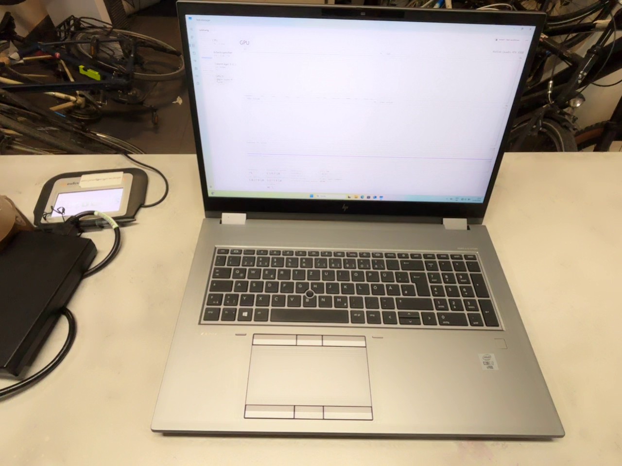 HP ZBook Fury 17 G7 , i7-10850H | 32RAM GB | 512GB SSD
Nvidia Quadro RTX 3000 | Zustand: Sehr Gut