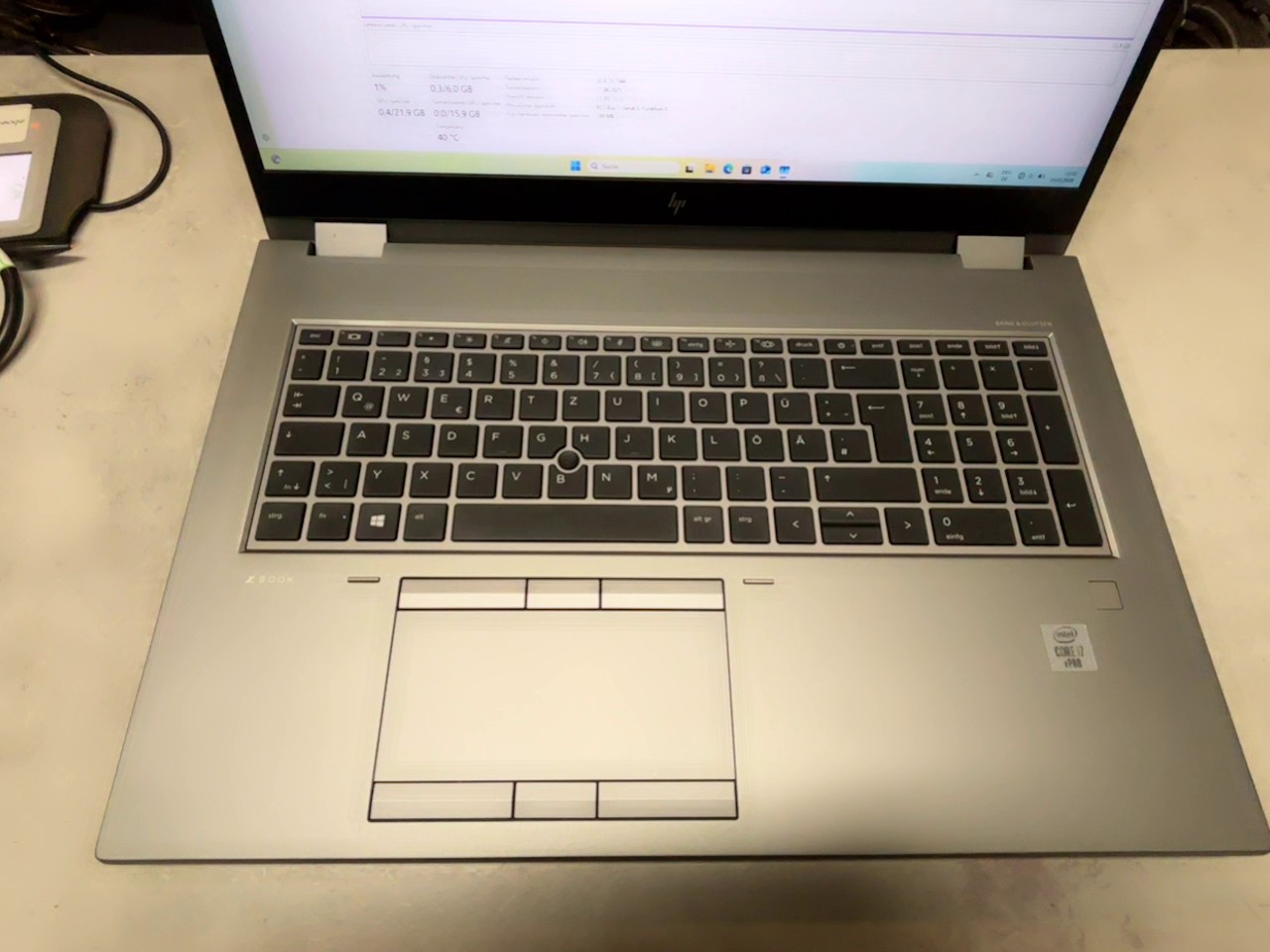 HP ZBook Fury 17 G7 , i7-10850H | 32RAM GB | 512GB SSD
Nvidia Quadro RTX 3000 | Zustand: Sehr Gut – Bild 2