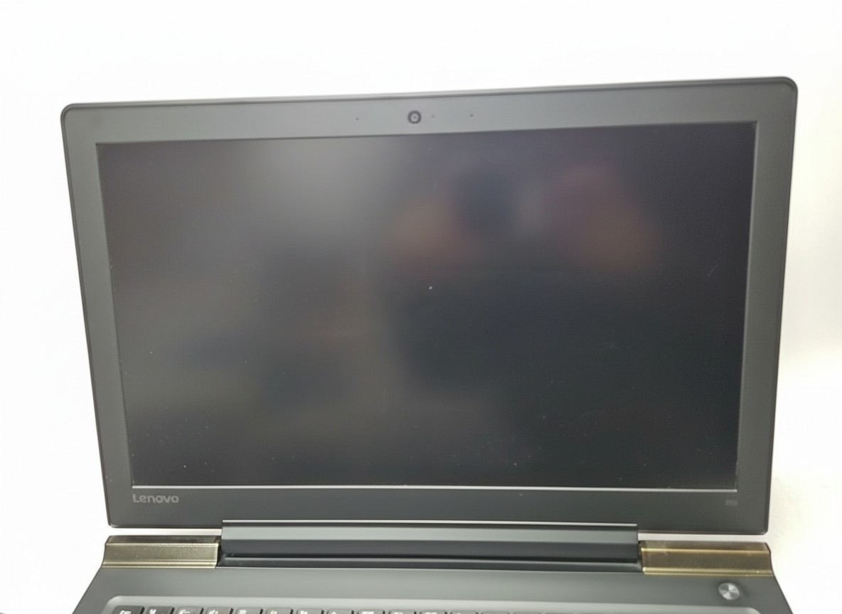 Lenovo IdeaPad 700-15ISK Schwarz, i5-6300HQ, 16GB RAM, 256GB SSD + 1TB HDD, Win 10 Home, mit Netzteil, sichtbare Gebrauchsspuren | Zustand: Gut – Bild 4