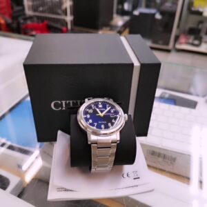 Citizen Eco-Drive BM7595-89M, Herrenuhr mit blauem Zifferblatt, EdelstahLadegerätehäuse und -armband, neu in OVP. | Zustand: Wie Neu