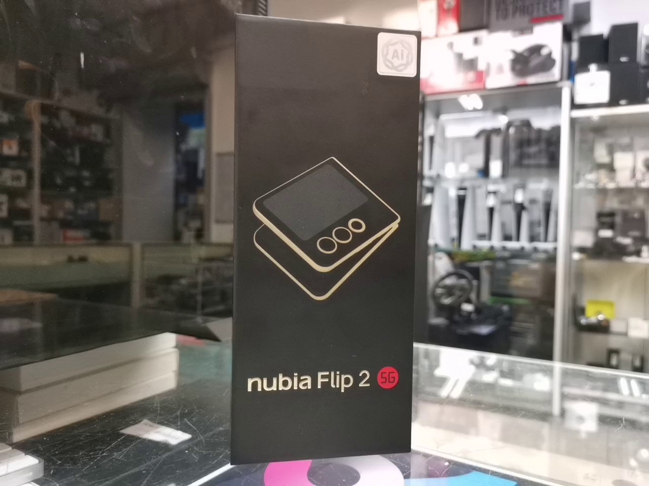 Nubia Flip 2 5G, 256 GB Speicher, 8 GB RAM, 6.9" 120Hz AMOLED Falt-Display, 50MP Kamera, Neu | OVP. | SimLock: Frei | Zustand: Neu | Farbe: Night Black | Akku: 100% – Bild 2