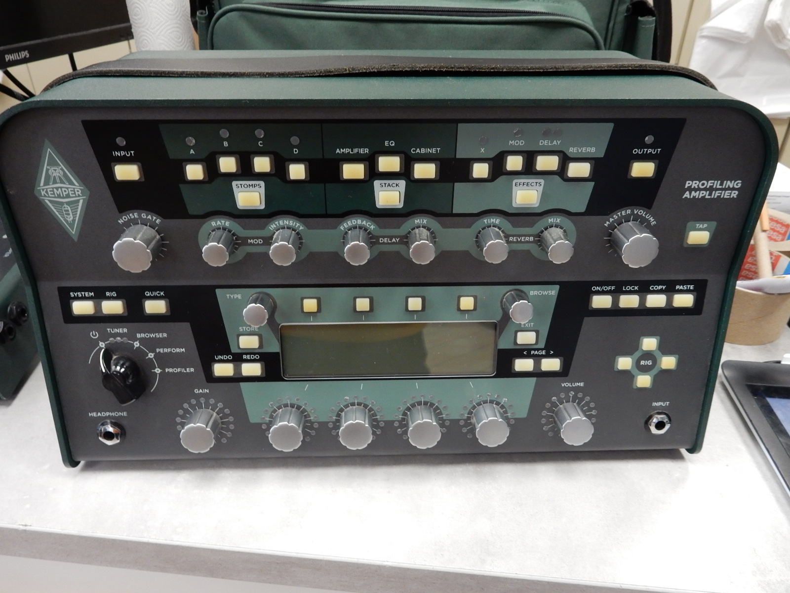 Kemper Powerhead Mk1 mit Remote, Kemper Profiler Powerhead Mk1 mit Kemper Profiler Remote und Tragetasche, Farbe Grün | DunkeLadegerätrau. | Zustand: Sehr Gut – Bild 2