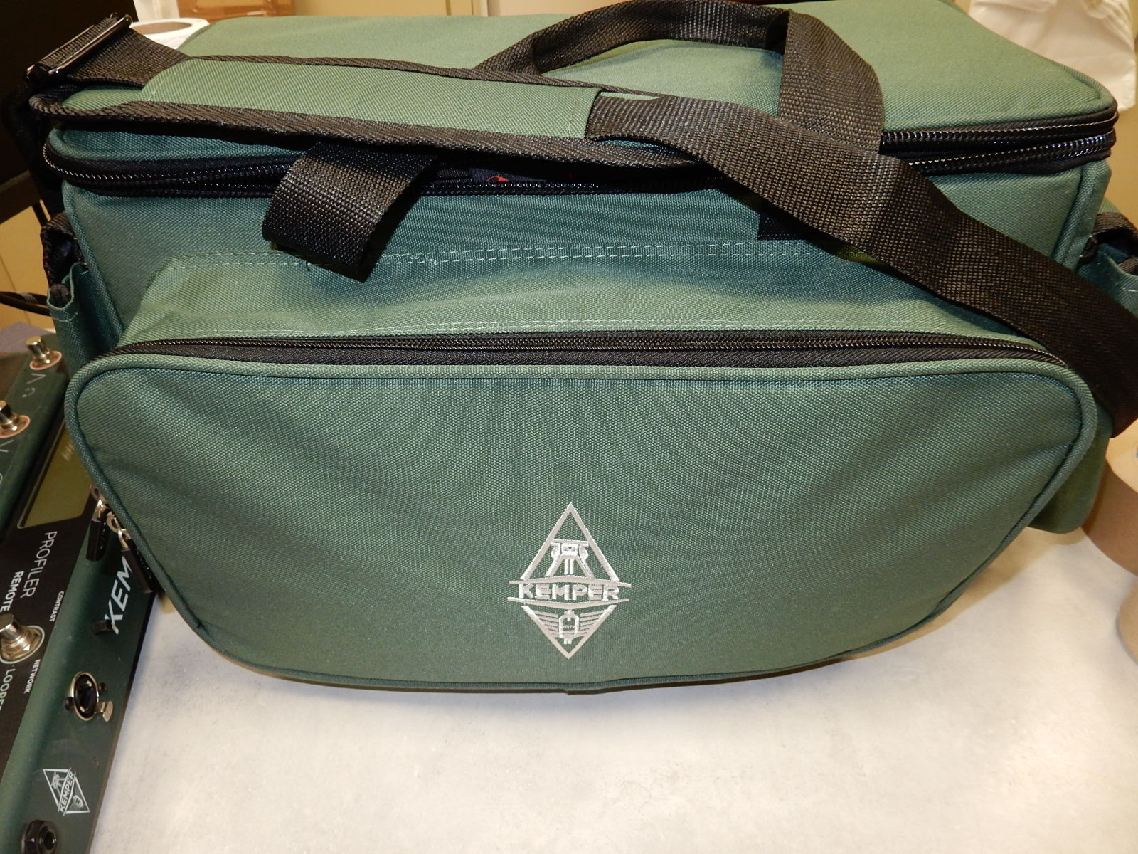 Kemper Powerhead Mk1 mit Remote, Kemper Profiler Powerhead Mk1 mit Kemper Profiler Remote und Tragetasche, Farbe Grün | DunkeLadegerätrau. | Zustand: Sehr Gut – Bild 6