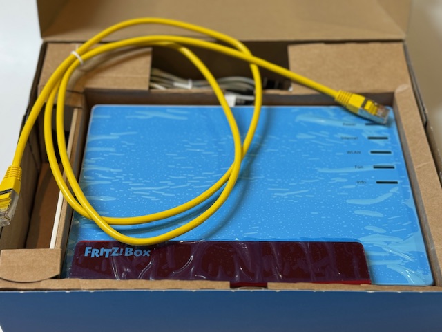 AVM FRITZ!Box 7583, High-End WLAN Router, G.fast, Dualband WLAN AC+N, neuwertig, nur Verpackung geöffnet | Zustand: Wie Neu – Bild 2