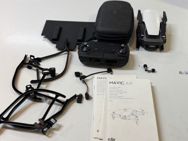 DJI Mavic Air, weiß, DJI Mavic Air Drohne mit Tasche und 1 Akku, ohne Ladegerät. | Zustand: Gut – Bild 3