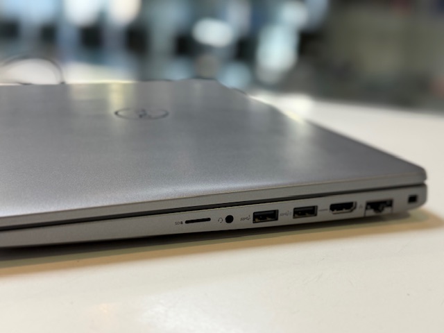 Dell Latitude 5550, Intel Core Ultra 7 165U, 64GB RAM, 512GB SSD, Win 11 Pro, inkl. Ladegerät | Zustand: Sehr Gut – Bild 5