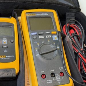 Fluke 3000 FC + V3001FC Combo Kit, Wireless Multimeter und DC-Spannungsmodul im Tasche, Fluke Connect fähig. | Zustand: Wie Neu
