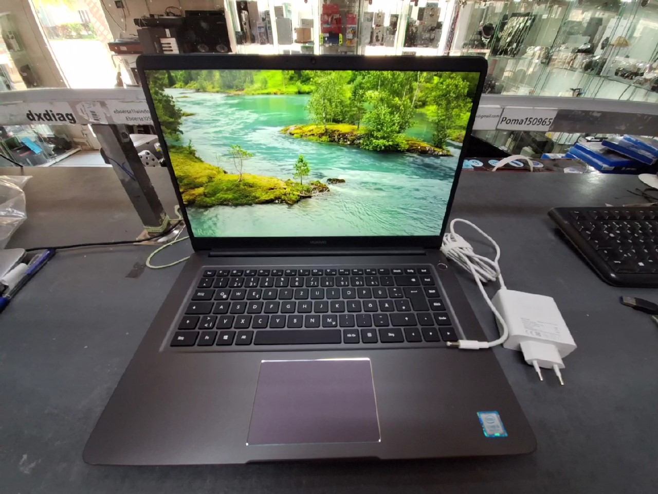 Huawei Matebook D 15 i5-8250U 8GB 256GB, 15,6 Zoll DE Laptop mit i5-8250U, 8GB RAM, 256GB SSD und Ladegerät. | Zustand: Sehr Gut – Bild 2