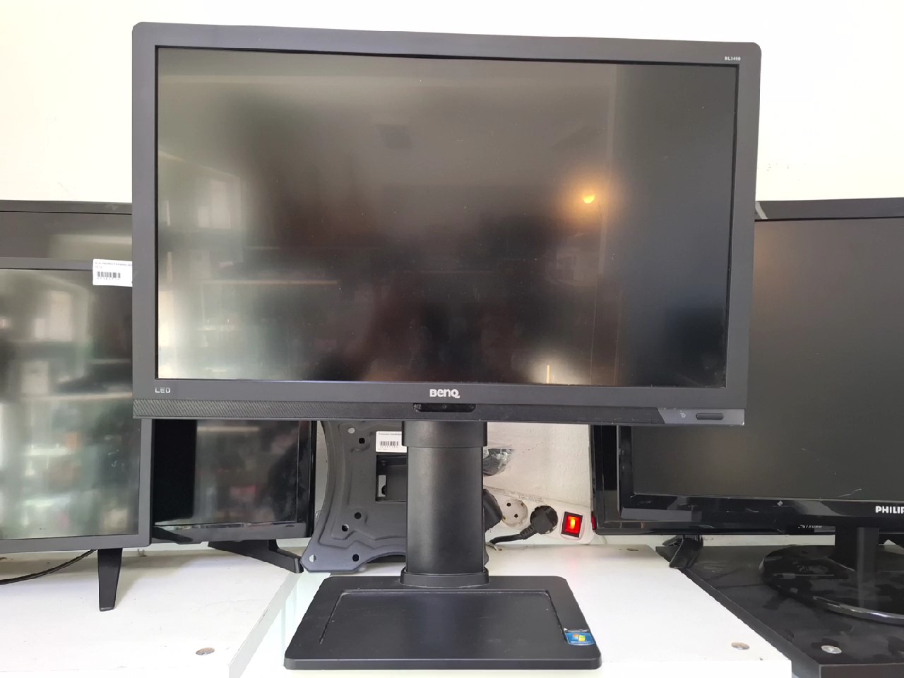 BenQ BL2400PT, LED Monitor 24 Zoll, mit ergonomischem Standfuß, inkl. HDMI Kabel. | Zustand: Gut – Bild 2