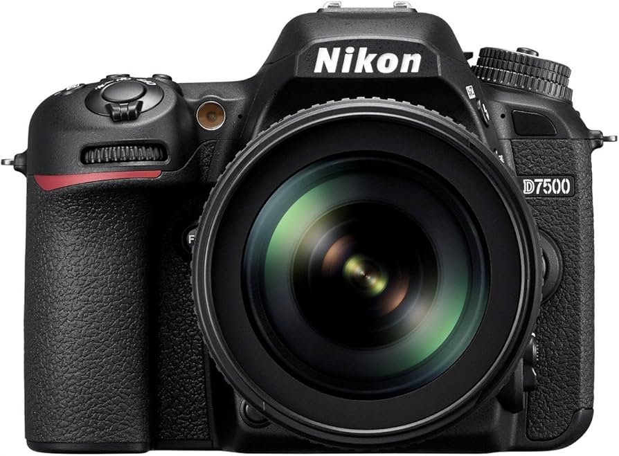 Nikon D7500, Kit mit AF-S DX 18-55mm 1:3.5-5.6G, Auslösungen nur 550, mit 1 Akku+Ladegerät | Zustand: Sehr Gut