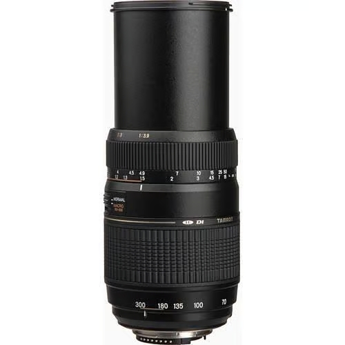 Tamron 70-300mm f/4-5.6 Di LD AF Makro, Tele-Zoomobjektiv für Nikon AF mit 1:2 Makrofunktion, leicht und kompakt. | Zustand: Sehr Gut