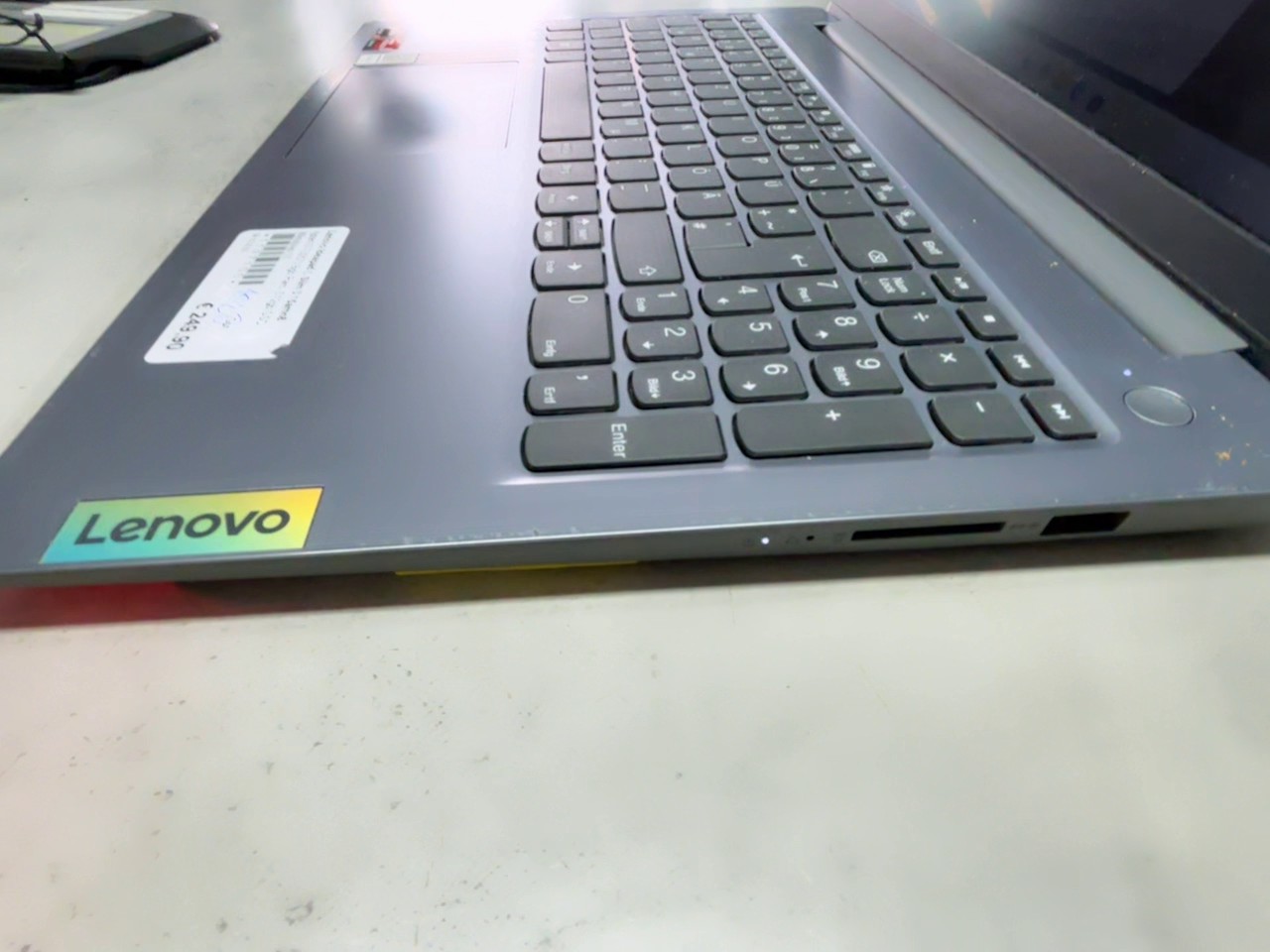 Lenovo IdeaPad Slim 3 15AMN8, Ryzen 3 7320U, 8GB RAM, 512GB SSD, Win 11, 15,6 Zoll, Grau | Zustand: Gut – Bild 3