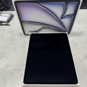Apple iPad Air 13" (2024) Space Gray, 128GB, Wi-Fi, neuwertig, mit OVP und Rechnung | Zustand: Wie Neu | Farbe: silber