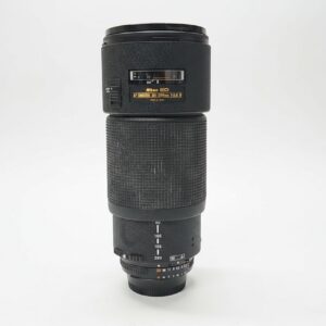 Nikon AF Nikkor 80-200mm f/2.8D ED, Schiebezoom, f | 2.8 durchgehend, ED-Glas, mit Front- | Rückdeckel, Abnutzung am Gummiring. | Zustand: Gut