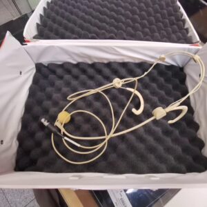 Shure Beta 54 Headset Mikrofon, Subminiatur-Kondensator-Headset-Mikrofon mit Superniere, inkl. Tasche. Farbe ist beige | tan. | Zustand: Gut