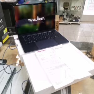 Apple MacBook Air 15" M4 2025 16/256, Mit Rechnung, Garantie bis 11 | 2026, OVP, 10 Ladezyklen. Farbe dunkel (Space Gray | Midnight). | Zustand: Wie Neu