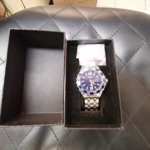 Eichmüller Taucheruhr Blau/Silber, Herrenarmbanduhr mit blauem Zifferblatt und Edelstahlarmband, neu in OVP. | Zustand: Sehr Gut